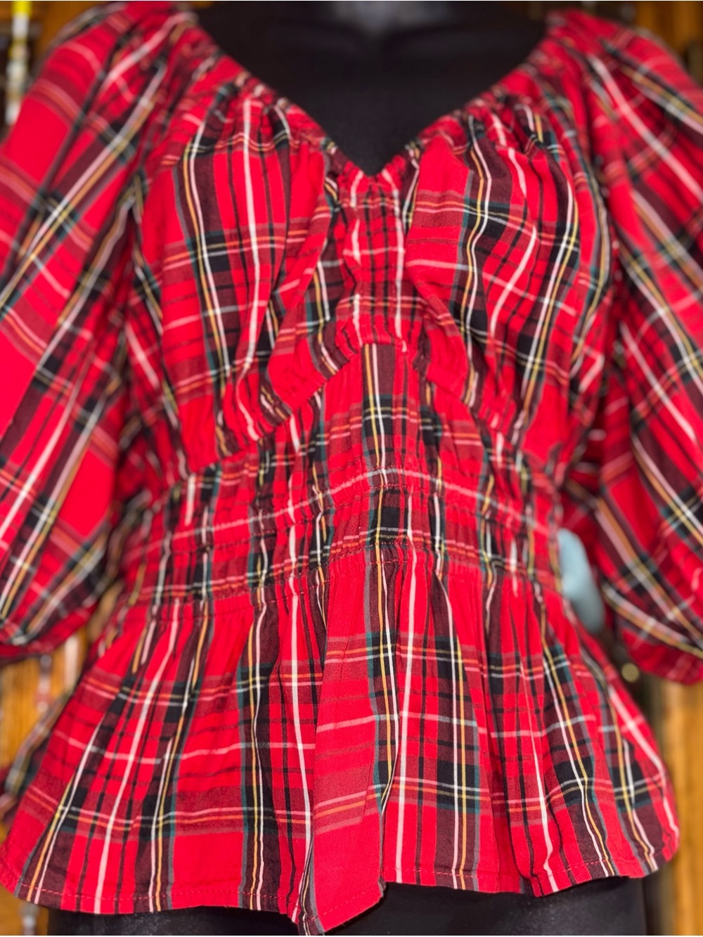 Old Navy red tartan Puff-Sleeve Peplum top smocked waist and v-neck large - Picture 4 of 10
